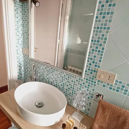 Chic With Sea View Apartment