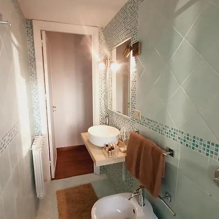 Apartment Chic With Sea View *